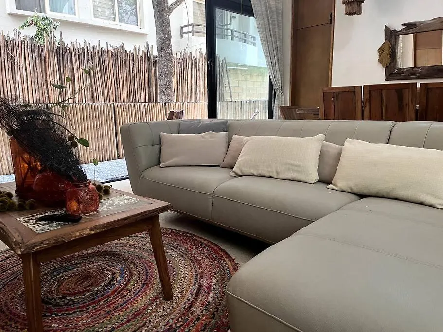 Luxe 3Br Stay - Private Terrace, Pool & Vibes 툴룸 0*,  멕시코